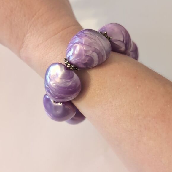 655 Chunky Purple White Blended Beaded Stretch Bracelet - Picture 2 of 4